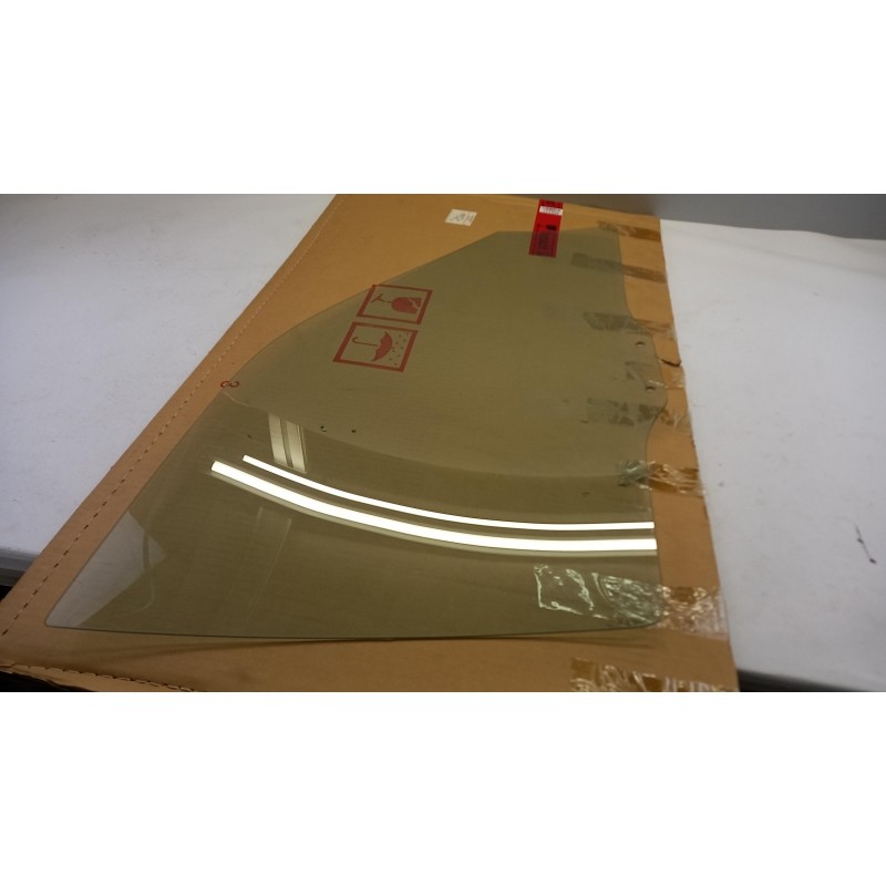 Fenêtre De Porte MITSUBISHI MB667489  Pièce d'origine oem