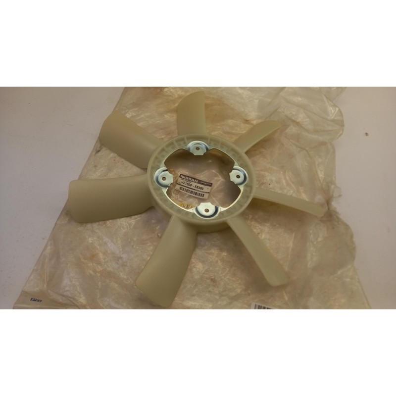 Roue Du Ventilateur De Refroidissement Du Moteur NISSAN 21060EB300  Pièce d'origine oem