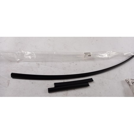 Joint Pour Pare-Brise PEUGEOT/CITROEN 8251L3 Pièce d'origine oem Joint Pour Pare-Brise PEUGEOT/CITROEN 8251L3 Pièce d'origine oem