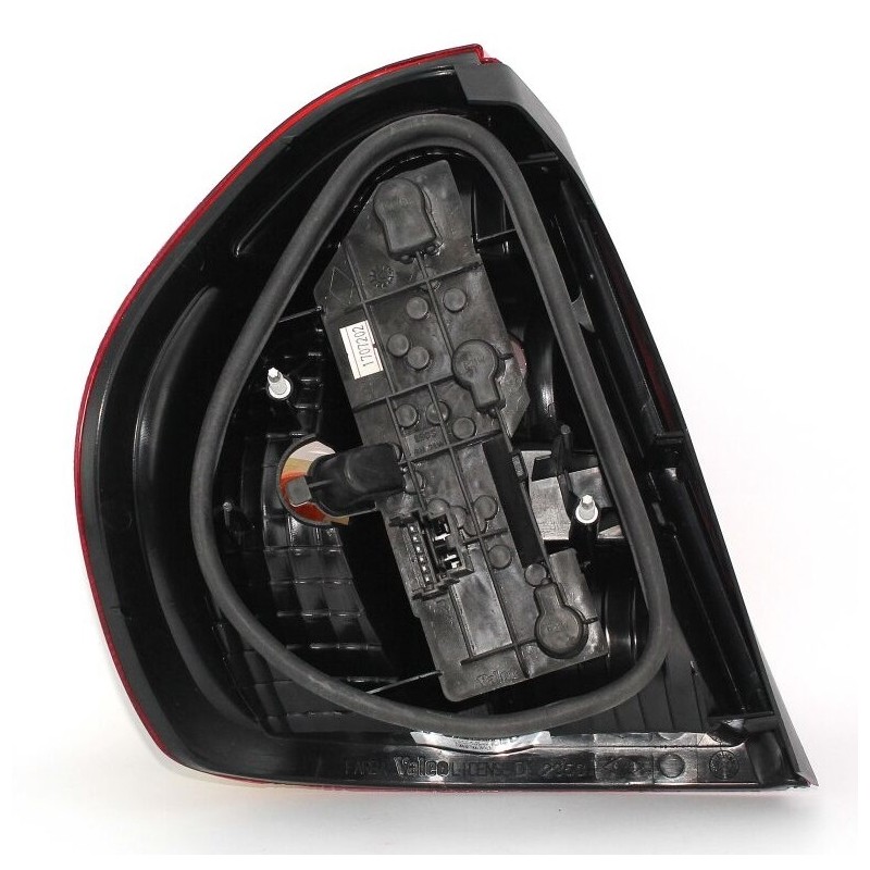 Lampa Stop Spate Dreapta Oe Renault Clio 2 1998-2005 8200403982