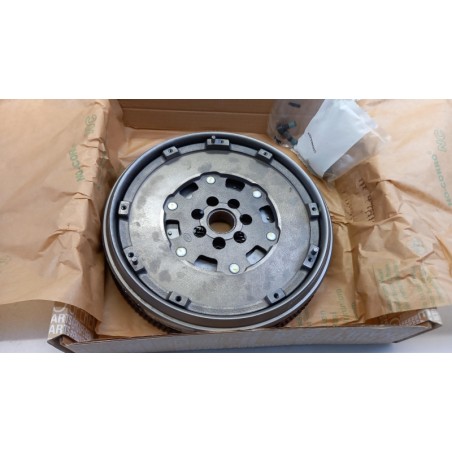 Volant D''Inertie RENAULT 123002685R  Pièce d'origine oem