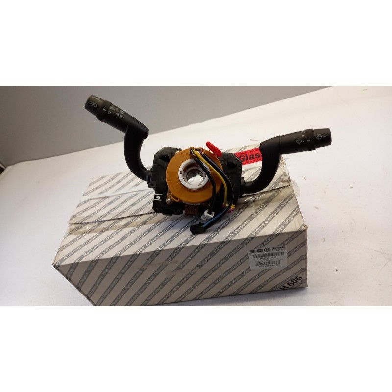 Commutateur De Colonne De Direction FIAT GROUP 735690384  Pièce d'origine oem