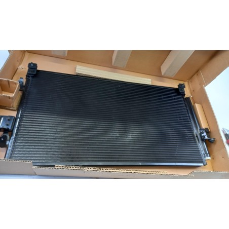 Condenseur De Climatisation MITSUBISHI MR996739 Pièce d'origine oem Condenseur De Climatisation MITSUBISHI MR996739 Pièce d'origine oem