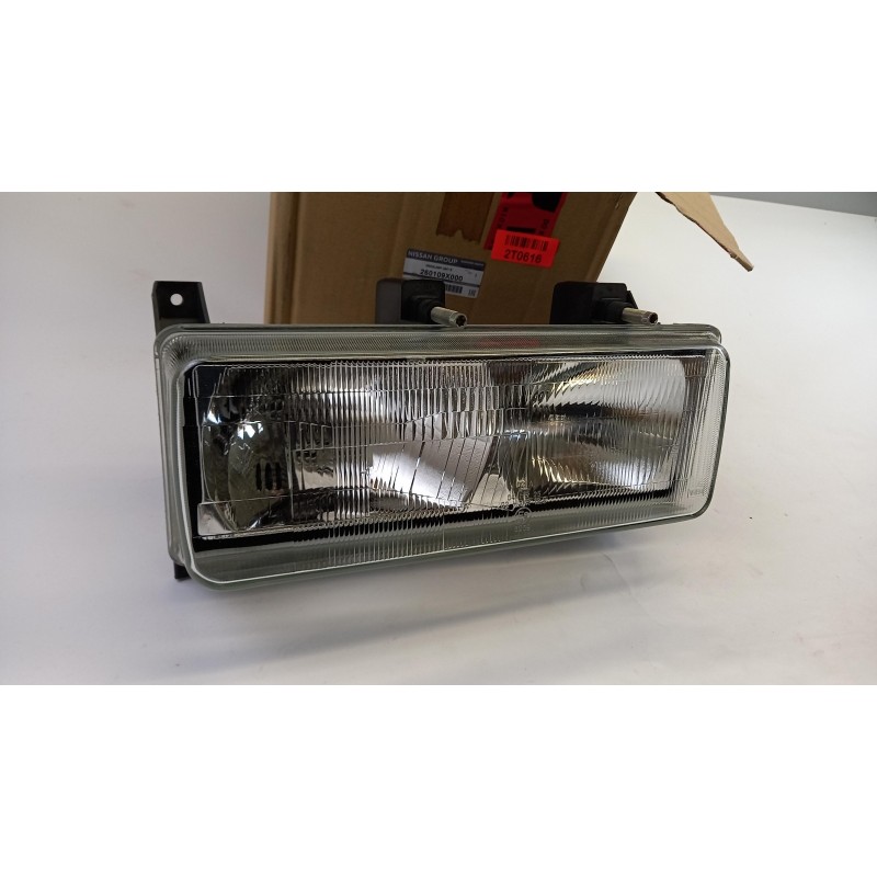 Phare NISSAN 260109X000  Pièce d'origine oem