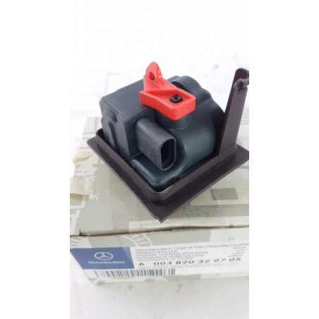Actuateur MERCEDES-BENZ A003820329705 003820329705 Pièce d'origine oem Actuateur MERCEDES-BENZ A003820329705 003820329705 Pièce d'origine oem