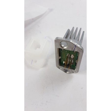 Résistance Pour Ventilateur De Radiateur NISSAN 2722670T03 Pièce d'origine oem Résistance Pour Ventilateur De Radiateur NISSAN 2722670T03 Pièce d'origine oem