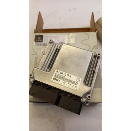 Unité De Contrôle Du Moteur MERCEDES-BENZ A646153207980 646153207980 Pièce d'origine oem