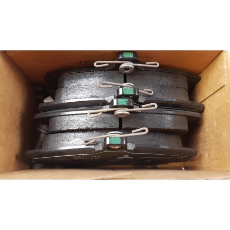 Plaquettes De Freins MITSUBISHI MR955351 Pièce d'origine oem Plaquettes De Freins MITSUBISHI MR955351 Pièce d'origine oem