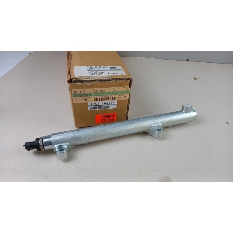 Tube De Distributeur De Carburant NISSAN 17520MA71A  Pièce d'origine oem