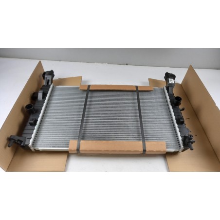Radiateur De Refroidissement Du Moteur OPEL 13303637 1300496 Pièce d'origine oem Radiateur De Refroidissement Du Moteur OPEL 13303637 1300496 Pièce d'origine oem