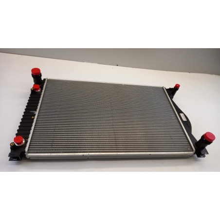 Radiateur De Refroidissement Du Moteur VAG 4F0121251AF Pièce d'origine oem Radiateur De Refroidissement Du Moteur VAG 4F0121251AF Pièce d'origine oem