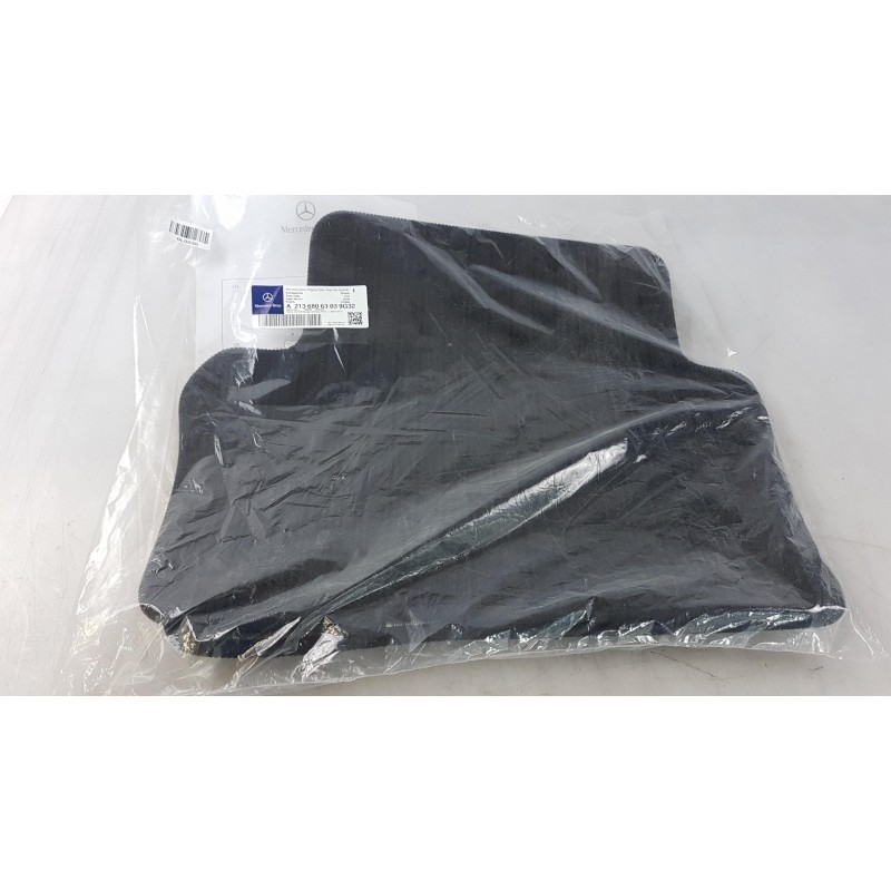 Ensemble De Tapis De Sol MERCEDES-BENZ A21368063039G32 21368063039G32 Pièce d'origine oem