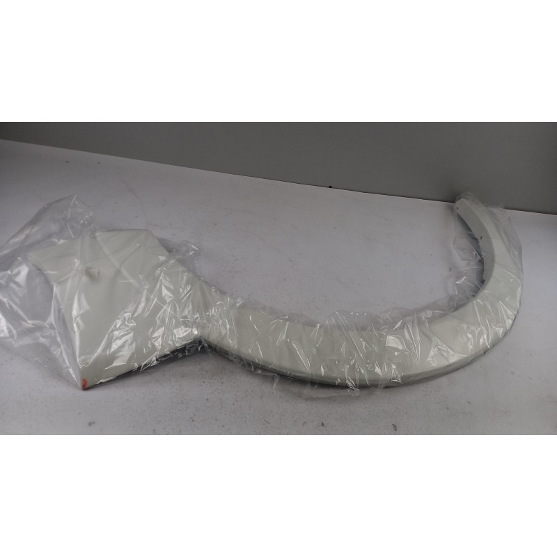 Élargisseurs D''Aile MITSUBISHI 7420A077WC  Pièce d'origine oem