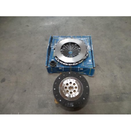 Kit D''Embrayage PEUGEOT/CITROEN 205209 Pièce d'origine oem Kit D''Embrayage PEUGEOT/CITROEN 205209 Pièce d'origine oem