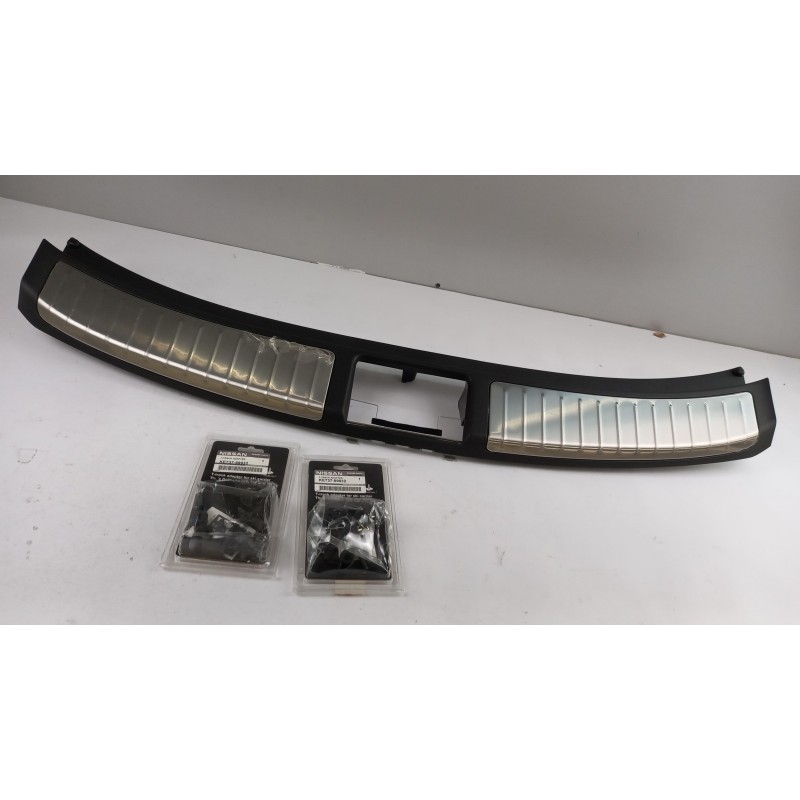 Seuil De Coffre NISSAN 849921CK0B  Pièce d'origine oem