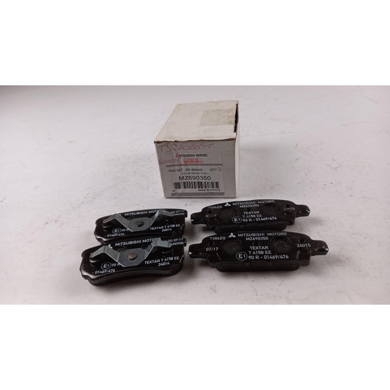 Plaquettes De Freins MITSUBISHI MZ690350  Pièce d'origine oem