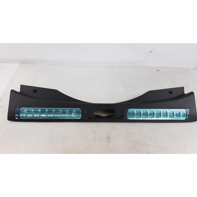 Seuil De Coffre LAND ROVER LR061593  Pièce d'origine oem