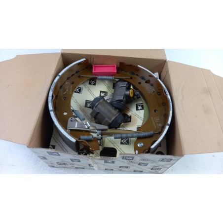 Mâchoires De Frein PEUGEOT/CITROEN 424239 Pièce d'origine oem Mâchoires De Frein PEUGEOT/CITROEN 424239 Pièce d'origine oem