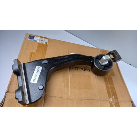 Support De Différentiel MERCEDES-BENZ A6393500086 6393500086 Pièce d'origine oem Support De Différentiel MERCEDES-BENZ A6393500086 6393500086 Pièce d'origine oem