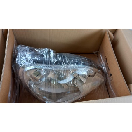 Phare MERCEDES-BENZ A2208205061 2208205061 Pièce d'origine oem Phare MERCEDES-BENZ A2208205061 2208205061 Pièce d'origine oem