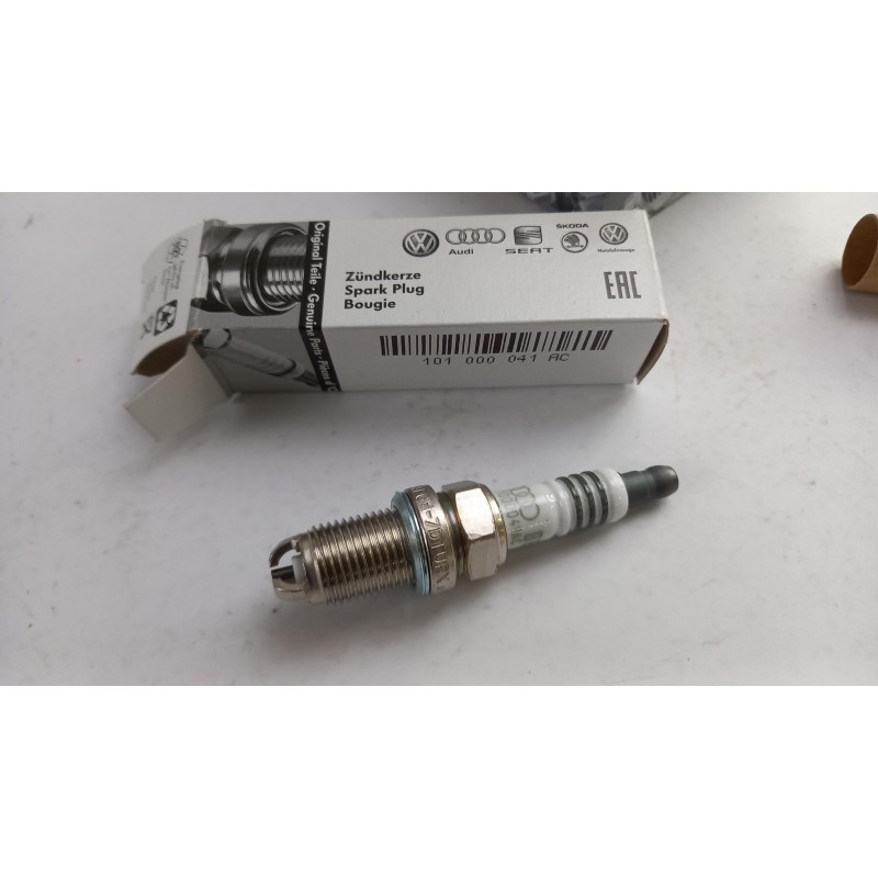 Bougie VAG 101000041AC  Pièce d'origine oem
