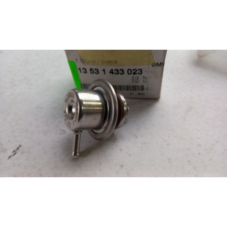 Vanne De Régulation Pour Pression De Carburant BMW 13531433023 1433023 Pièce d'origine oem Vanne De Régulation Pour Pression De Carburant BMW 13531433023 1433023 Pièce d'origine oem