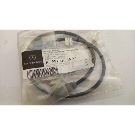 Pièces D''Auto MERCEDES-BENZ A9575403607 9575403607 Pièce d'origine oem Pièces D''Auto MERCEDES-BENZ A9575403607 9575403607 Pièce d'origine oem