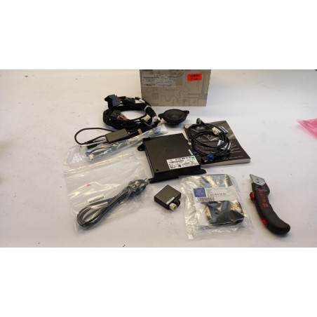Kit De Connexion Multimédia MERCEDES-BENZ A2128200600 2128200600 Pièce d'origine oem Kit De Connexion Multimédia MERCEDES-BENZ A2128200600 2128200600 Pièce d'origine oem