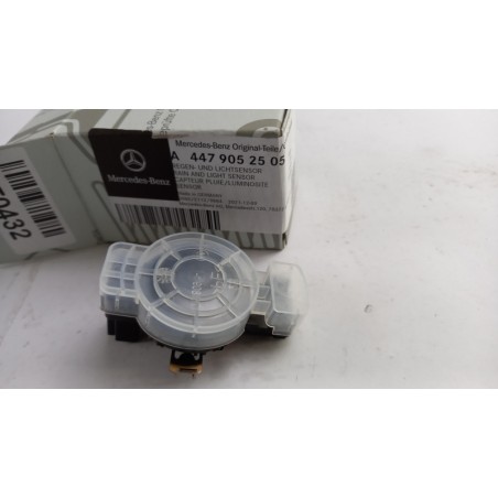 Capteur De Pluie MERCEDES-BENZ A4479052505 4479052505 Pièce d'origine oem Capteur De Pluie MERCEDES-BENZ A4479052505 4479052505 Pièce d'origine oem