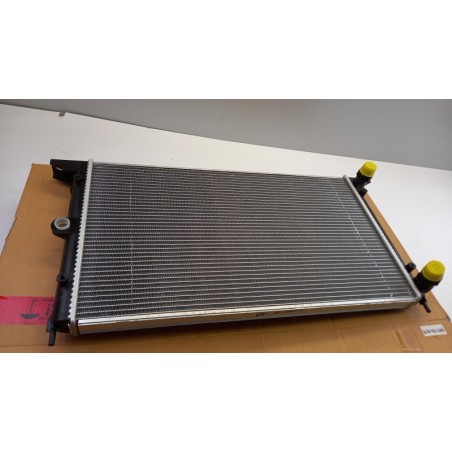 Radiateur De Refroidissement Du Moteur VAG 7M3121253B Pièce d'origine oem Radiateur De Refroidissement Du Moteur VAG 7M3121253B Pièce d'origine oem