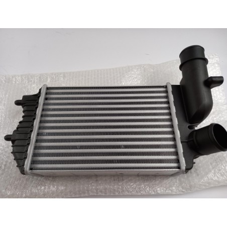 Intercooler De Turbocompresseur PEUGEOT/CITROEN 0384G8 Pièce d'origine oem Intercooler De Turbocompresseur PEUGEOT/CITROEN 0384G8 Pièce d'origine oem