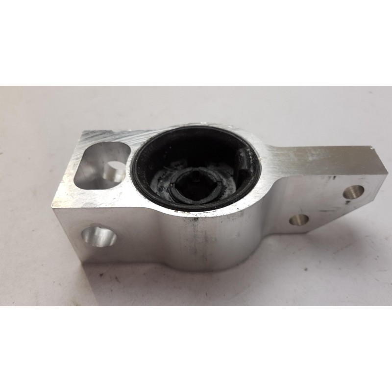 Silentbloc De Bras De Suspension VAG 3C0199231F  Pièce d'origine oem