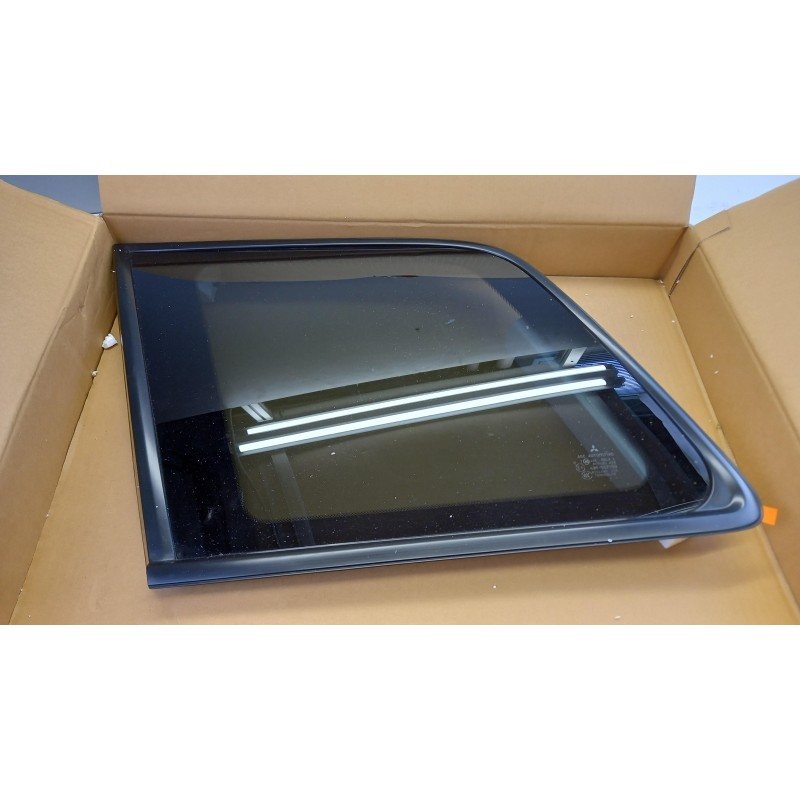 Fenêtre Latérale MITSUBISHI MR971453  Pièce d'origine oem
