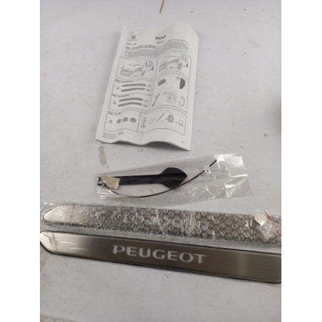 Garniture Pour Seuil PEUGEOT/CITROEN 1607569380 Pièce d'origine oem Garniture Pour Seuil PEUGEOT/CITROEN 1607569380 Pièce d'origine oem