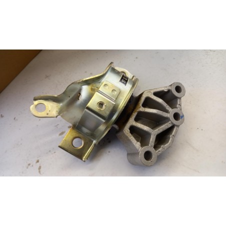 Support Moteur FORD 1583053 9S516F012BA Pièce d'origine oem Support Moteur FORD 1583053 9S516F012BA Pièce d'origine oem