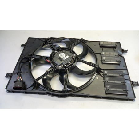 Ventilateur De Radiateur VAG 5Q0121203CD Pièce d'origine oem Ventilateur De Radiateur VAG 5Q0121203CD Pièce d'origine oem
