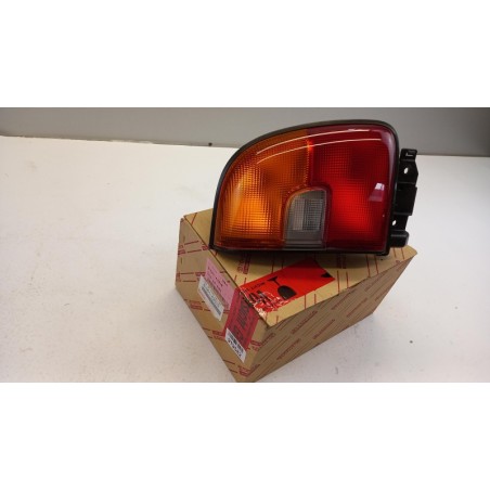Lentille De Feu Arrière TOYOTA 8155142010 Pièce d'origine oem Lentille De Feu Arrière TOYOTA 8155142010 Pièce d'origine oem