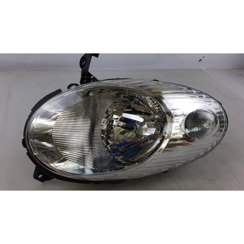 Phare NISSAN 26010AX700  Pièce d'origine oem