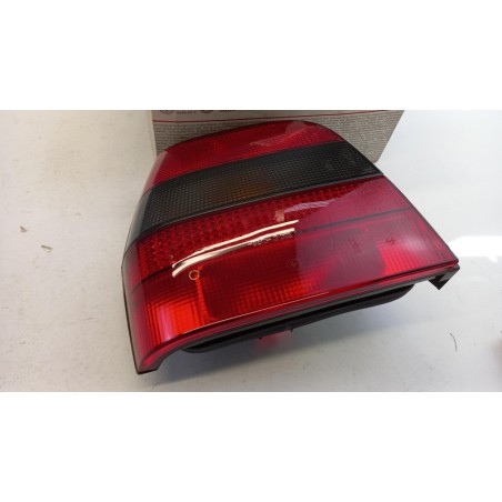 Feu Arrière VAG 871945111J Pièce d'origine oem Feu Arrière VAG 871945111J Pièce d'origine oem