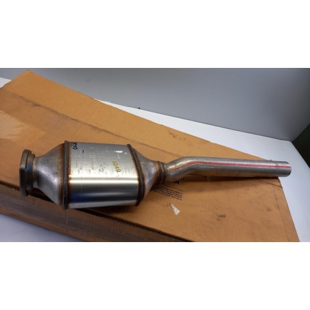 Catalyseur VAG 028131089DX Pièce d'origine oem Catalyseur VAG 028131089DX Pièce d'origine oem