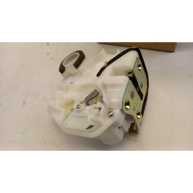 Serrure De Porte MITSUBISHI 5715A578  Pièce d'origine oem