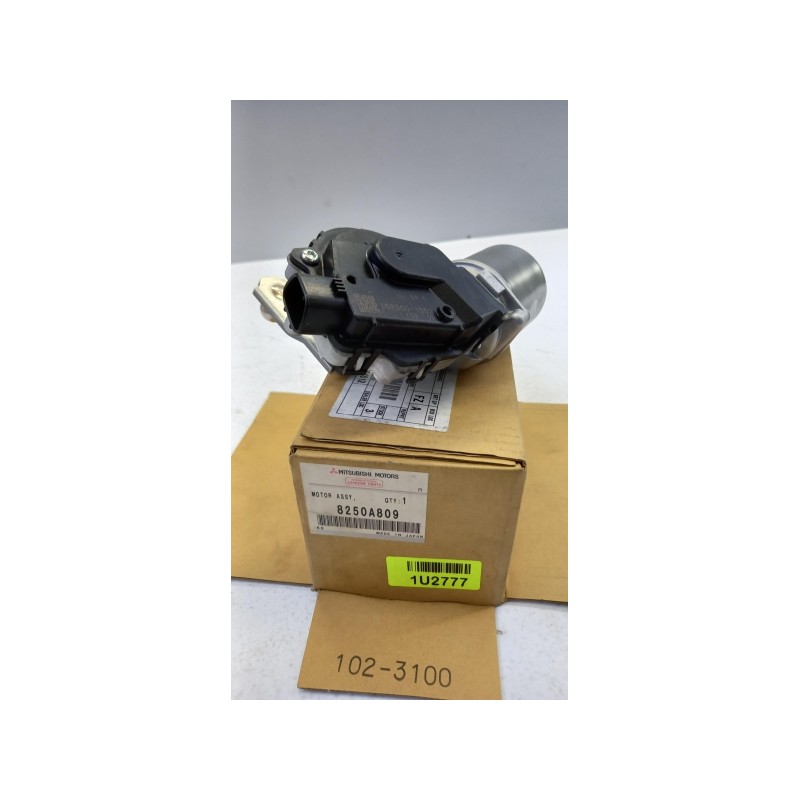 Moteur D''Essuie-Glace MITSUBISHI 8250A809  Pièce d'origine oem