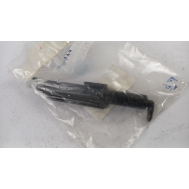 Jet D''Eau De Lave-Glace