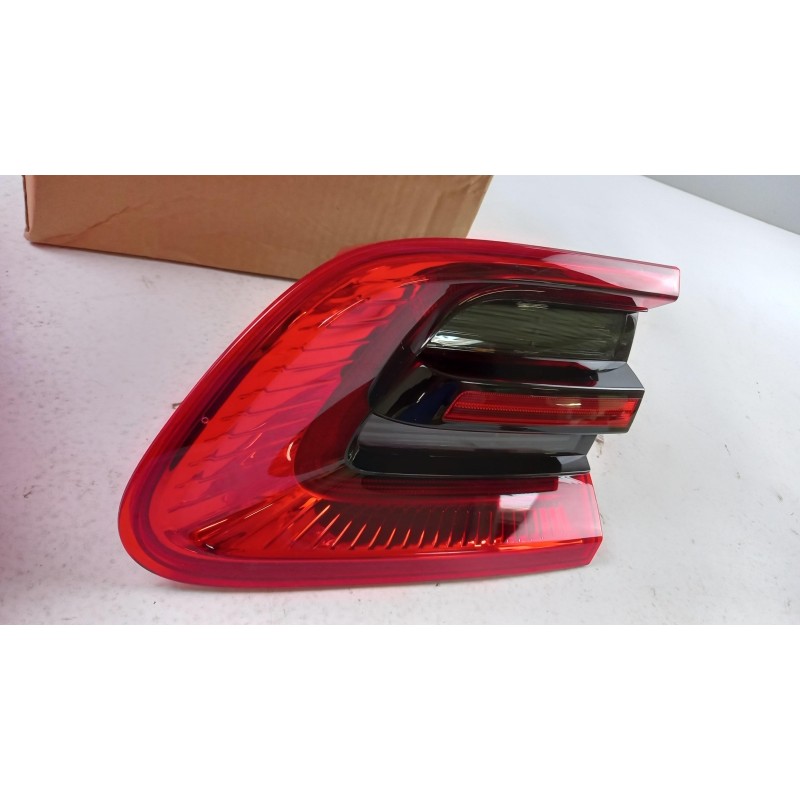 Feu Arrière PORSCHE 95B945094AD  Pièce d'origine oem