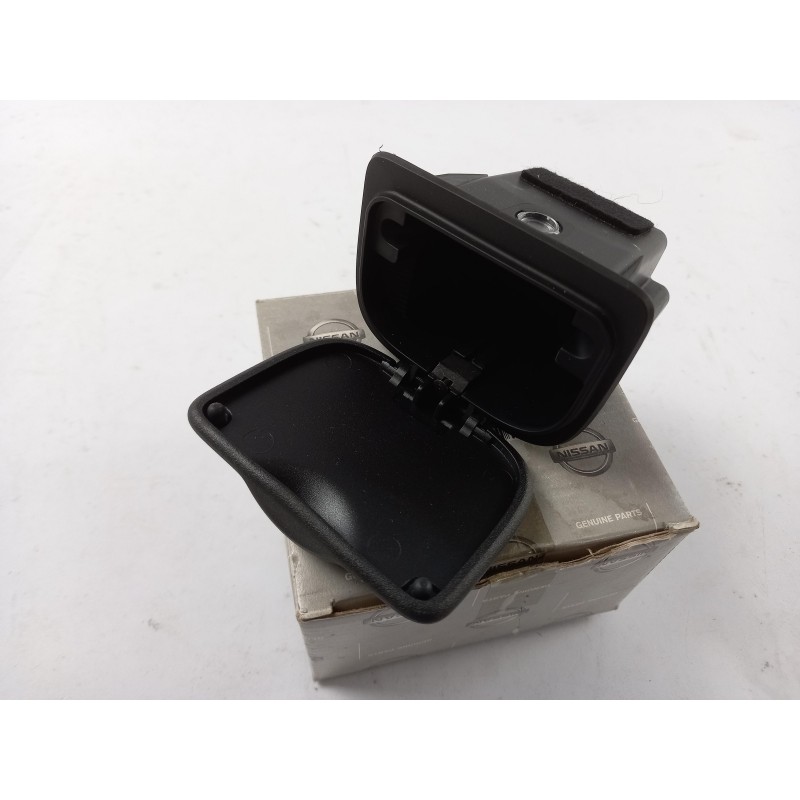 Cendrier NISSAN 68800EB300  Pièce d'origine oem