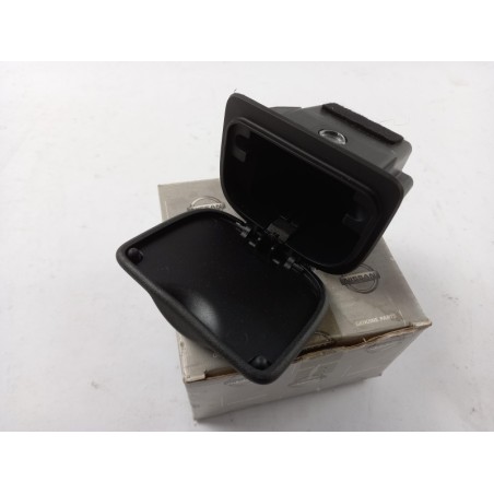 Cendrier NISSAN 68800EB300 Pièce d'origine oem Cendrier NISSAN 68800EB300 Pièce d'origine oem
