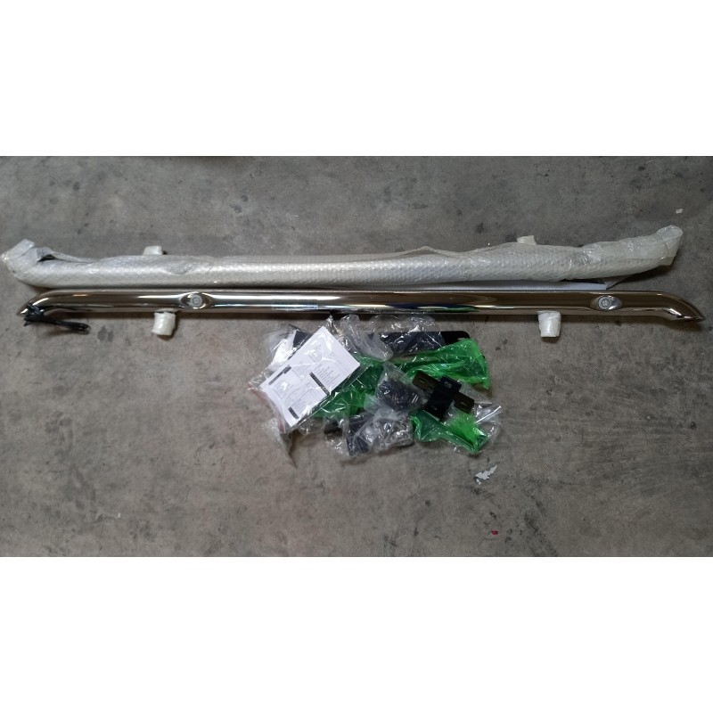 Marchepied RENAULT 8201583947  Pièce d'origine oem