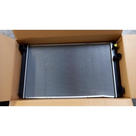 Radiateur De Refroidissement Du Moteur TOYOTA 1640028560 Pièce d'origine oem Radiateur De Refroidissement Du Moteur TOYOTA 1640028560 Pièce d'origine oem