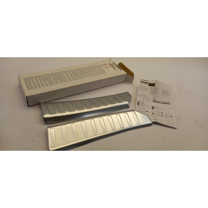 Seuil De Coffre NISSAN KE9675F020  Pièce d'origine oem