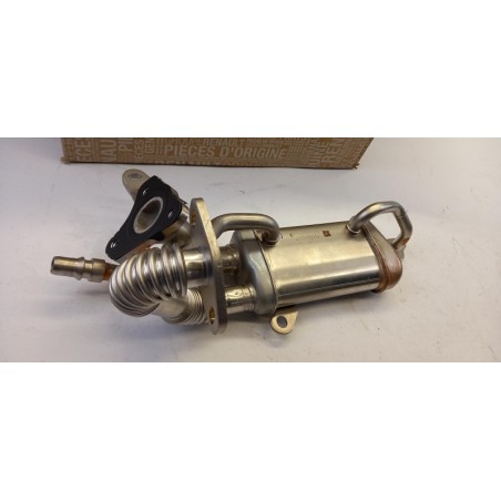 Radiateur De Recirculation Des Gaz D''Échappement RENAULT 147357082R  Pièce d'origine oem